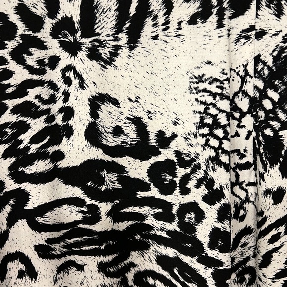 Petite L - Peter Nygard Animal Print Wrap Dress - Picture 7 of 10